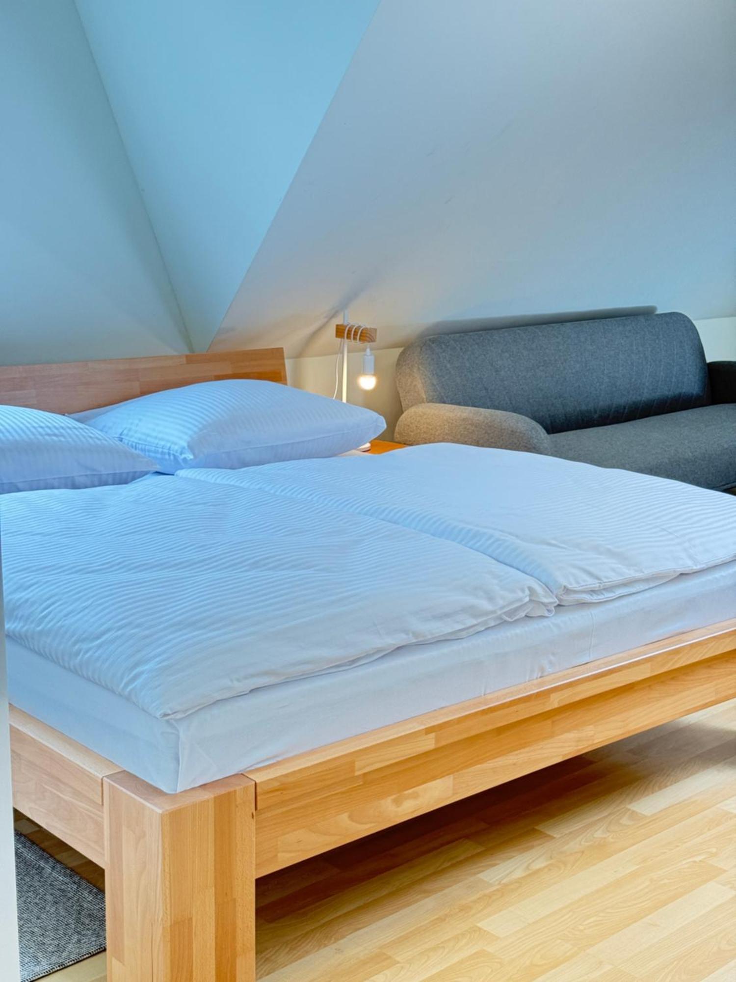 Apartment Diamondvilla, 4 Bedroom Apartment, Garden &