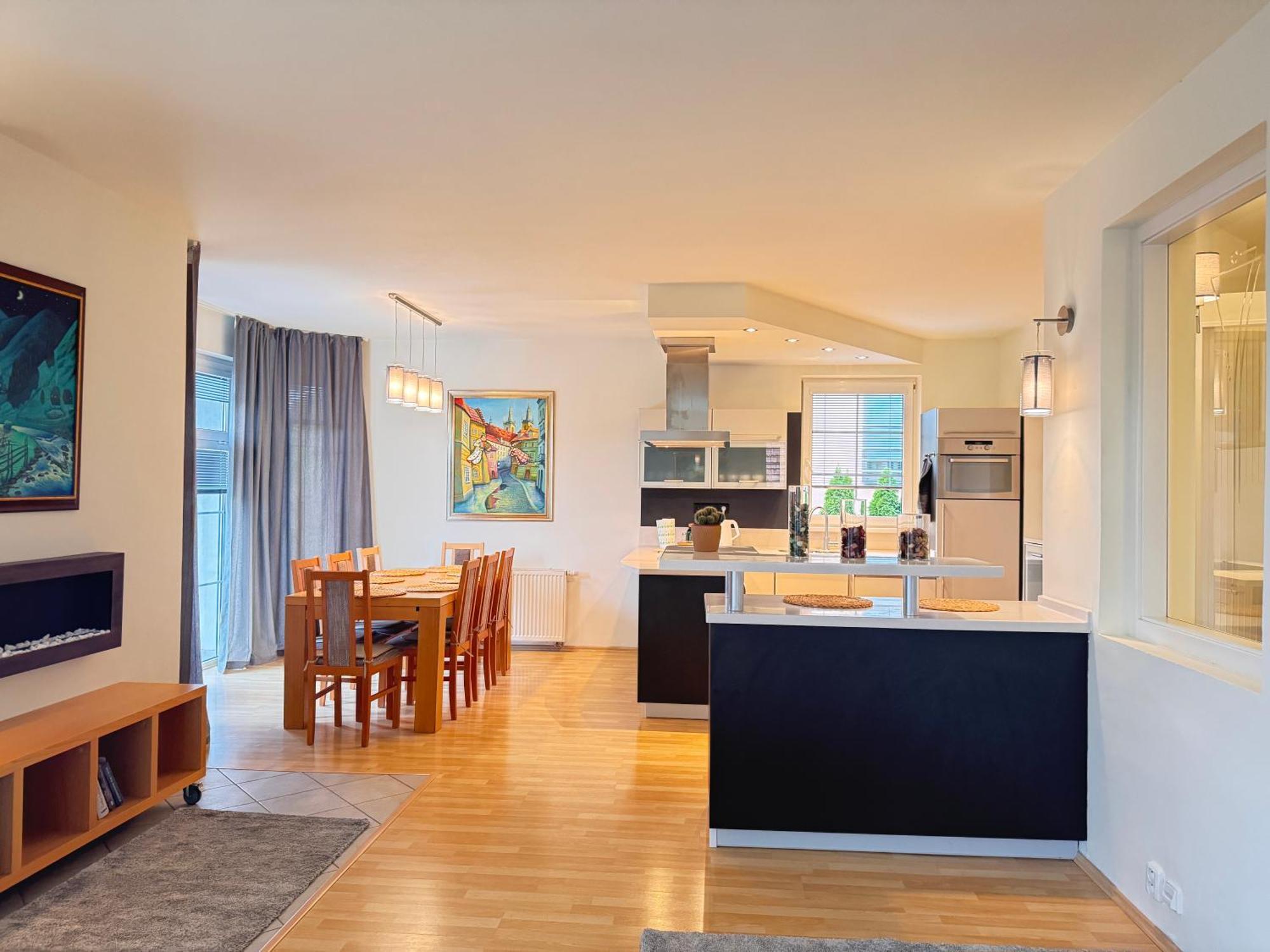 Appartement Diamondvilla, 4 Bedroom Apartment, Garden & Prague