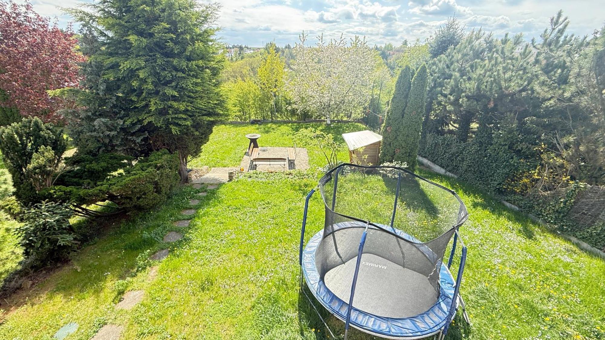 Diamondvilla, 4 Bedroom Apartment, Garden & Appartement Prague