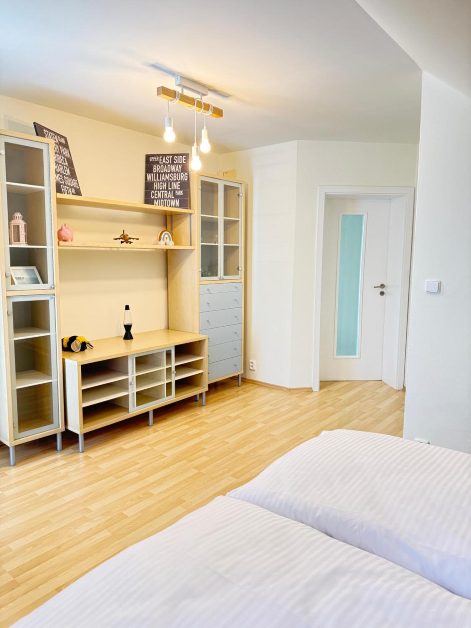 Diamondvilla, 4 Bedroom Apartment, Garden & *