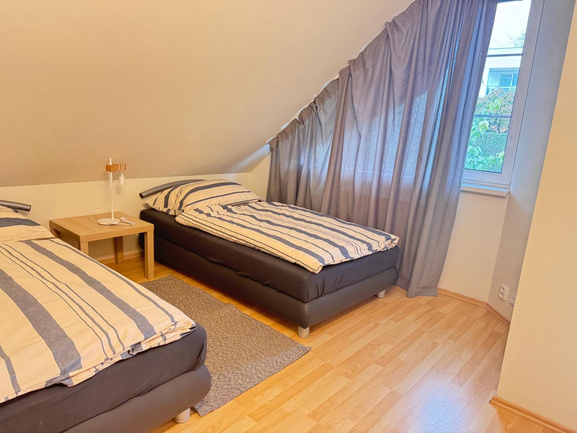 Diamondvilla, 4 Bedroom Apartment, Garden & Apartamento *