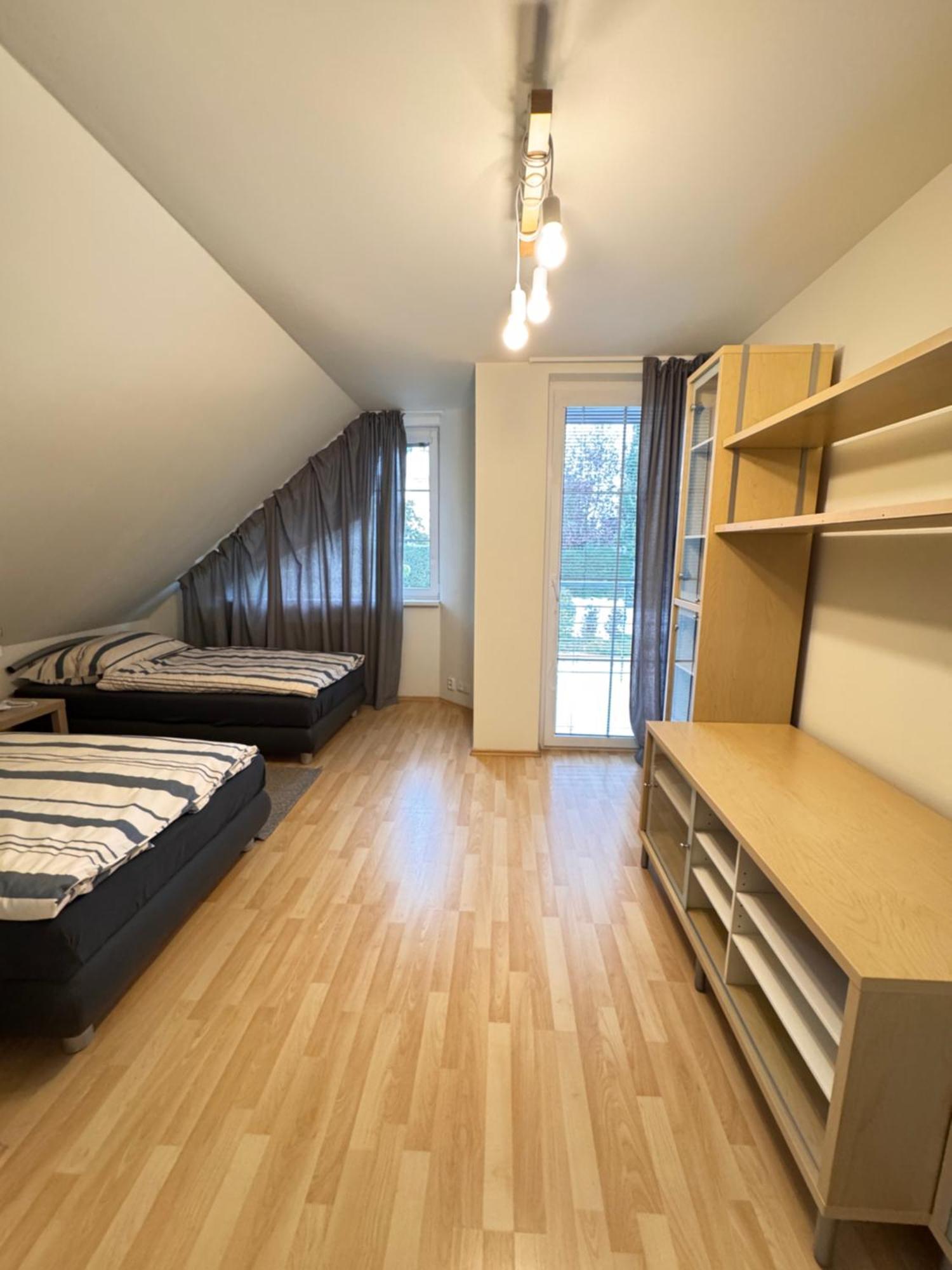 Diamondvilla, 4 Bedroom Apartment, Garden & Apartamento *