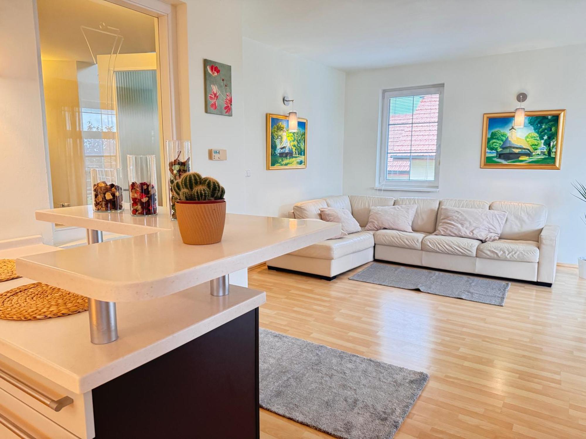 Apartamento Diamondvilla, 4 Bedroom Apartment, Garden & Praga