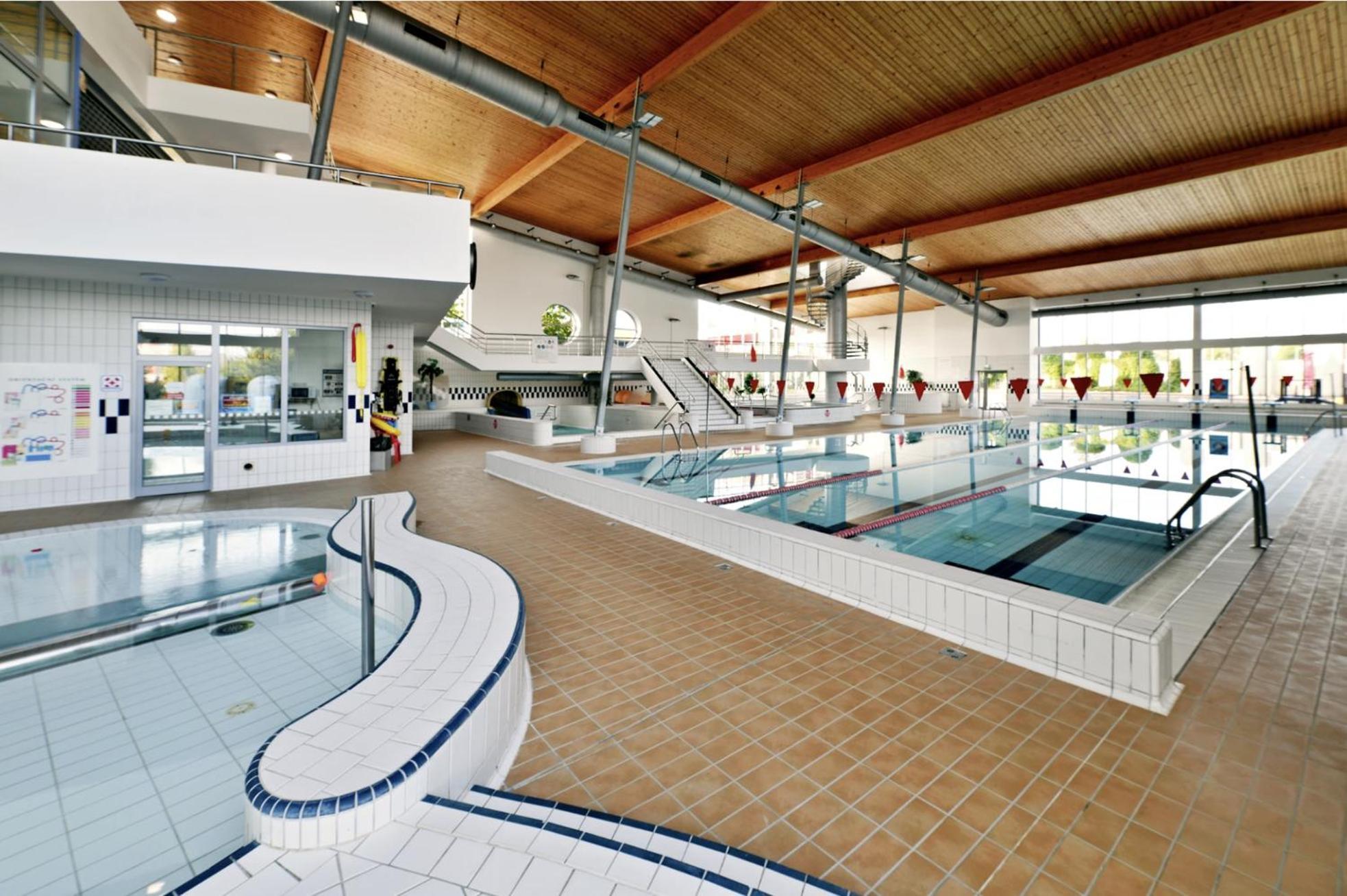 Diamondvilla, 4 Bedroom Apartment, Garden & Apartamento Praga
